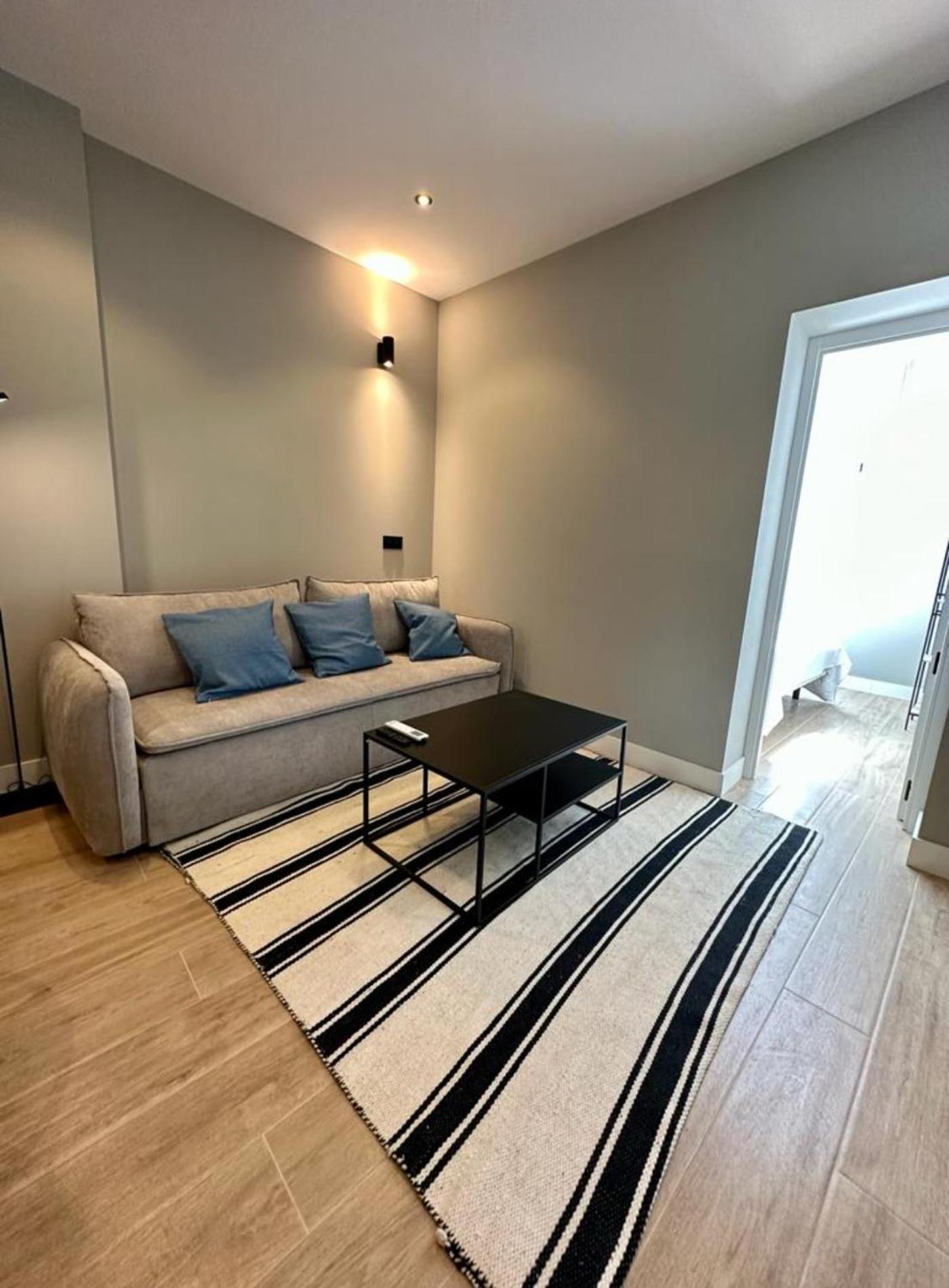 Central Apt De 2Hab Para 5Pax En Calle Silva E2 马德里 外观 照片
